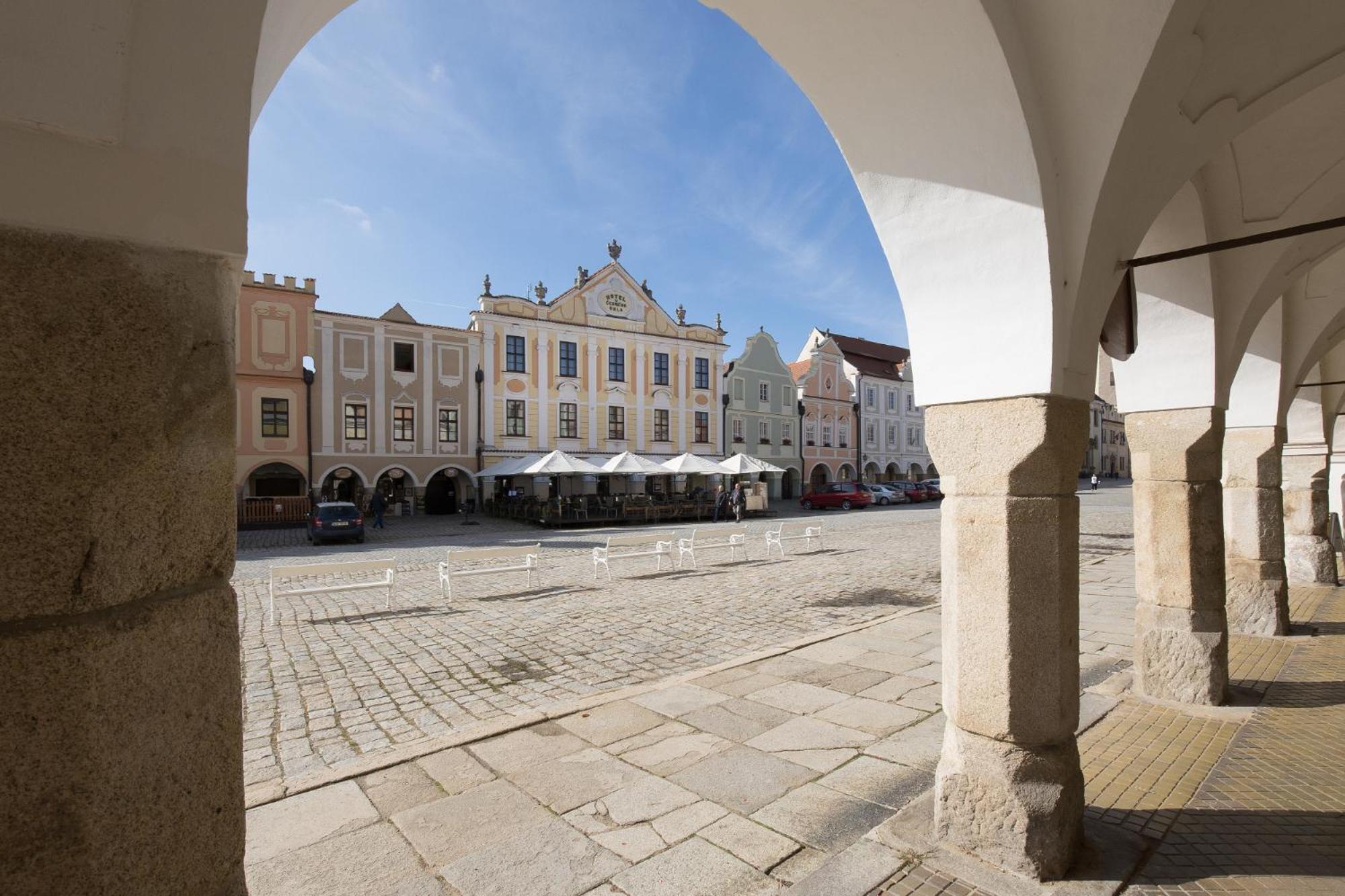 Hotel U Cerneho Orla Telč Exterior foto