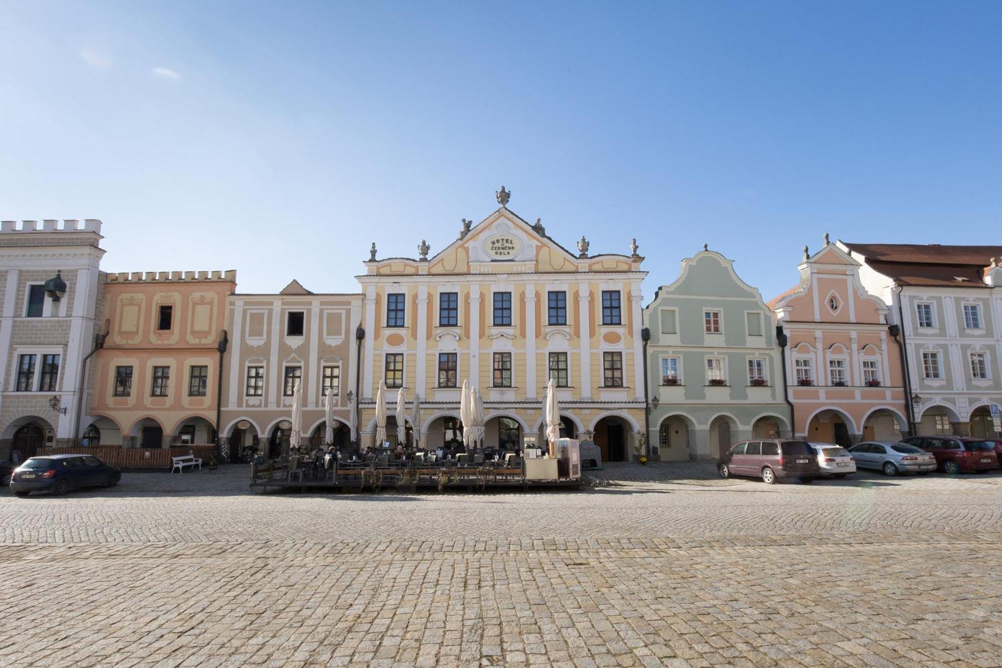 Hotel U Cerneho Orla Telč Exterior foto