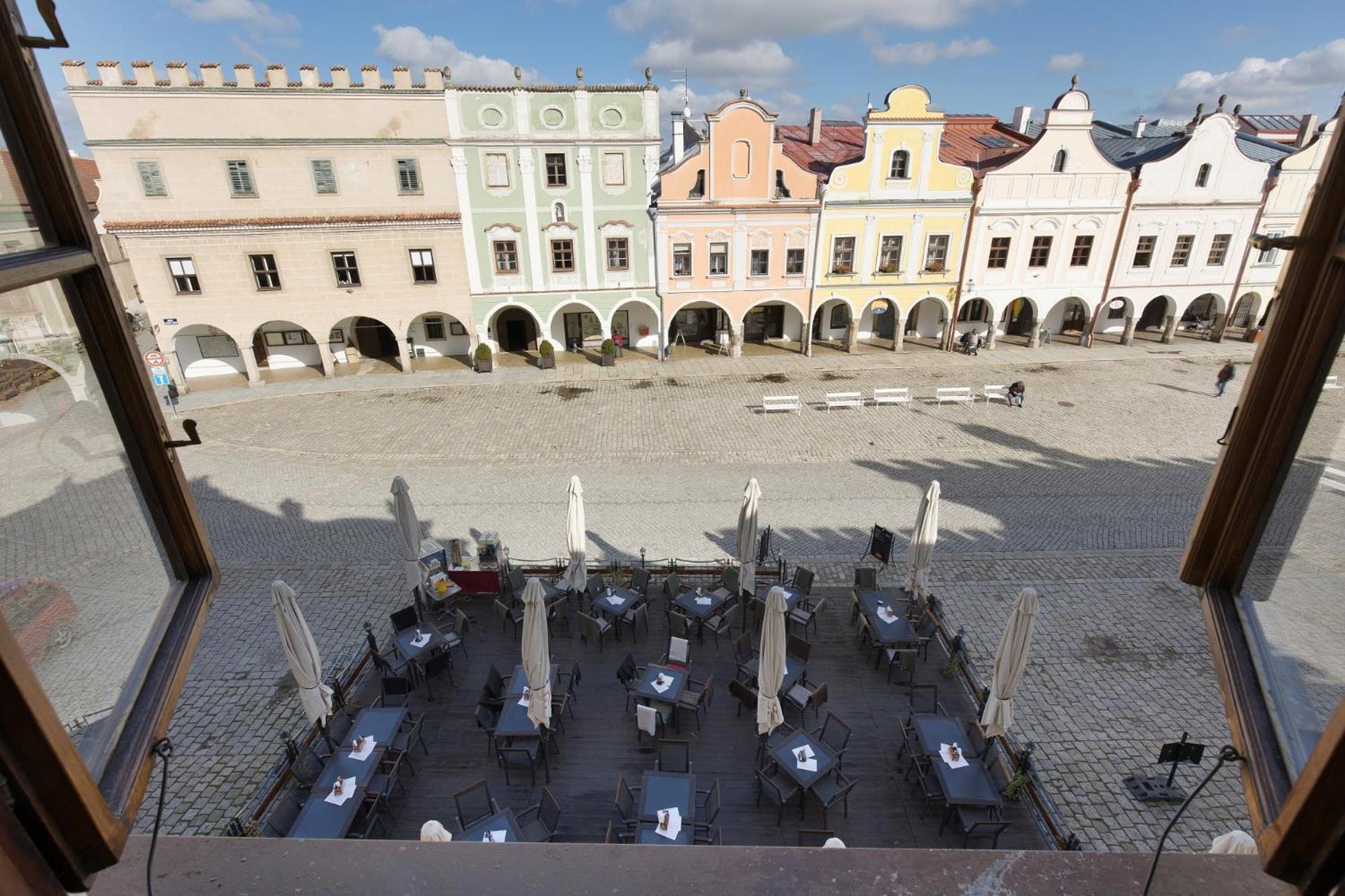 Hotel U Cerneho Orla Telč Exterior foto